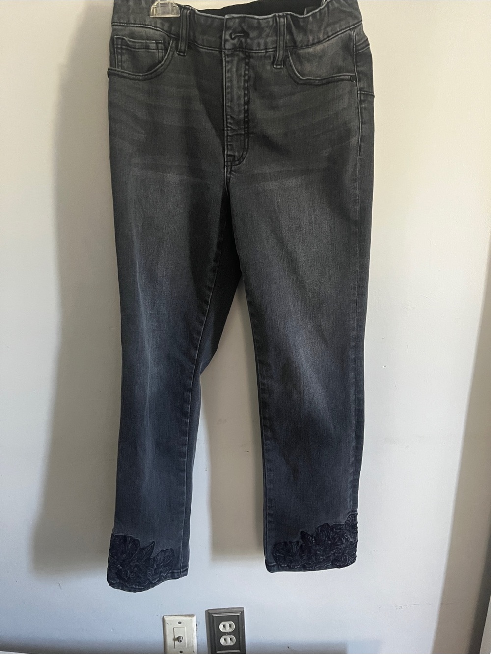 Women's Tribal Embroidered Hem Jeans - Black